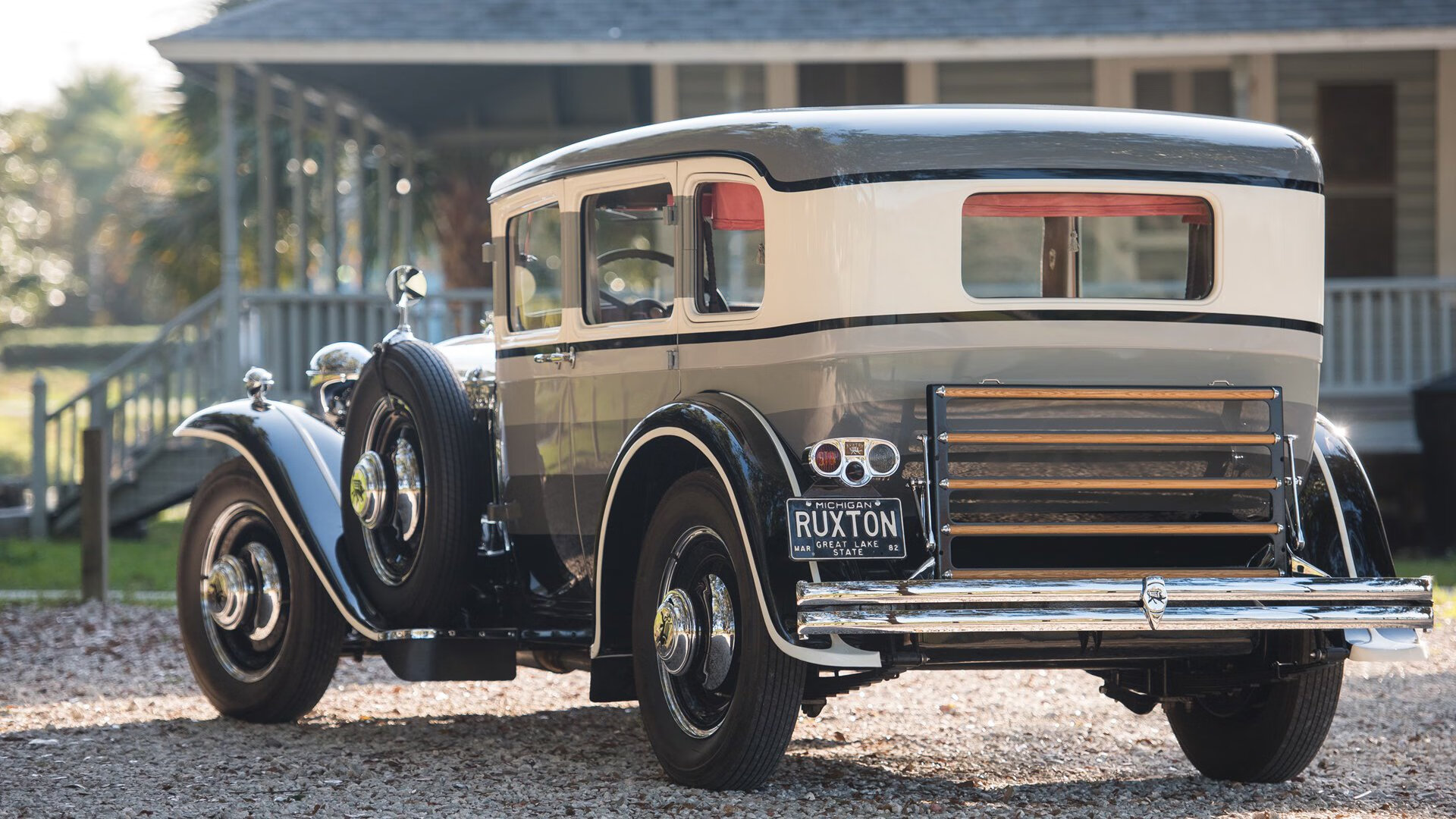 红色洪流与绿色奇迹，维尼修斯如何率领洪都拉斯利物浦完成史诗逆袭